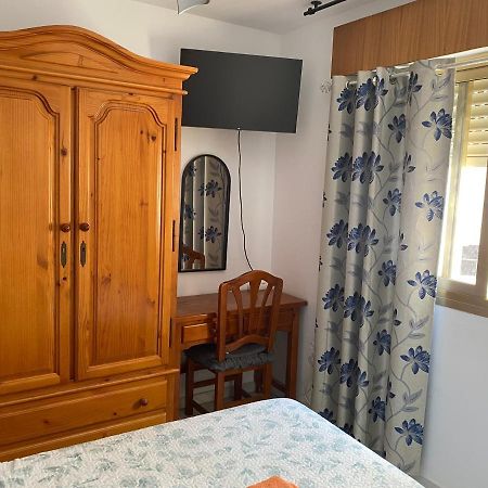 Malaga Centro Habitaciones Privada En Apartamento Compartidos Luaran gambar