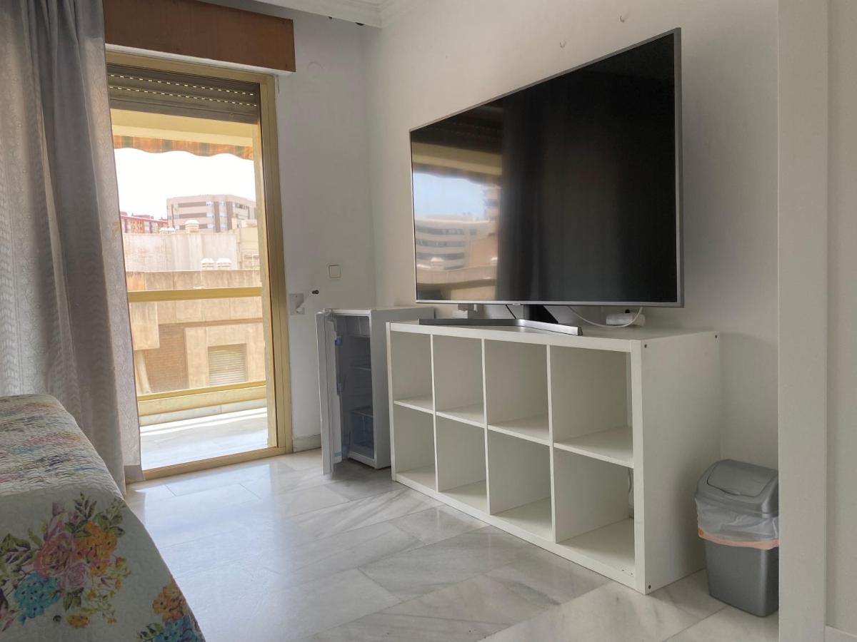 Malaga Centro Habitaciones Privada En Apartamento Compartidos Luaran gambar