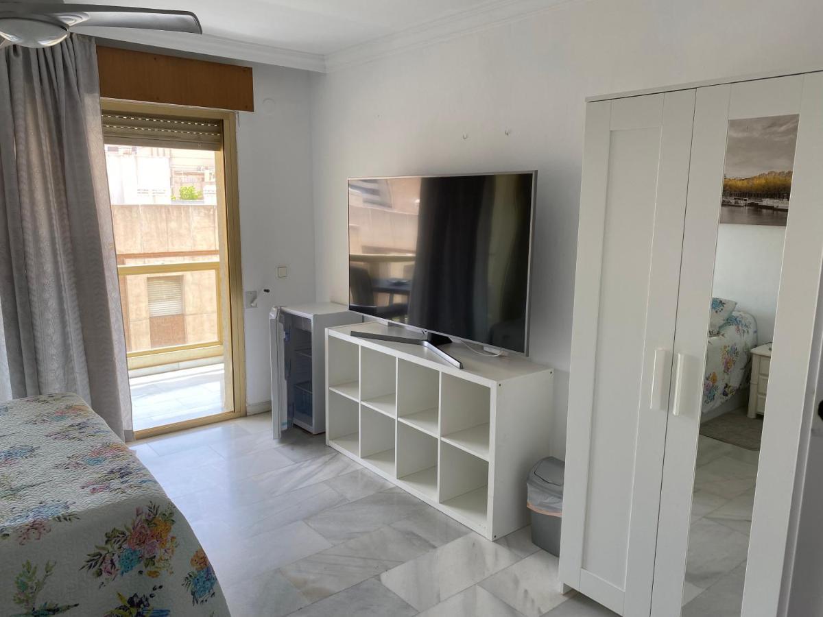 Malaga Centro Habitaciones Privada En Apartamento Compartidos Luaran gambar