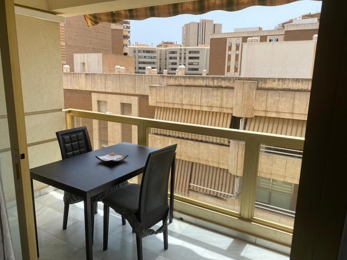 Malaga Centro Habitaciones Privada En Apartamento Compartidos Luaran gambar