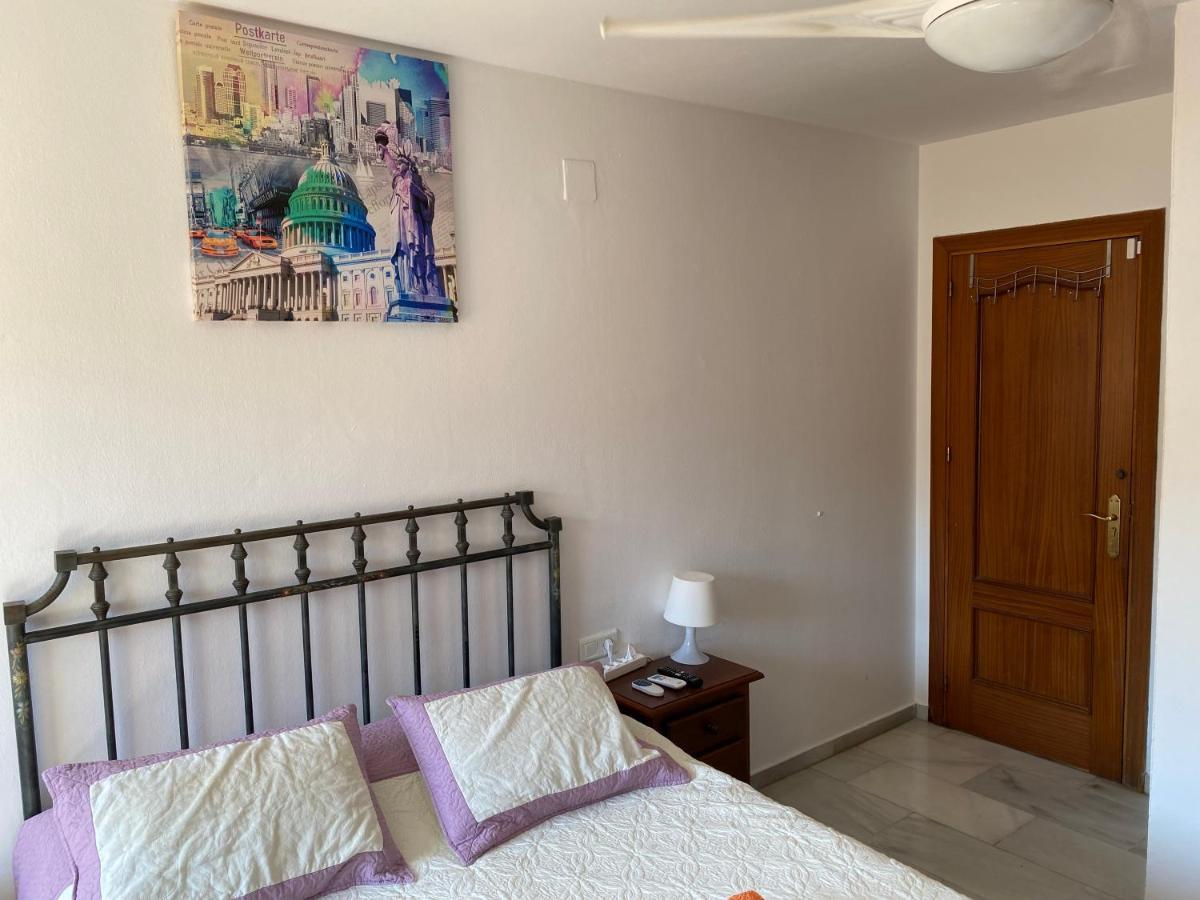 Malaga Centro Habitaciones Privada En Apartamento Compartidos Luaran gambar