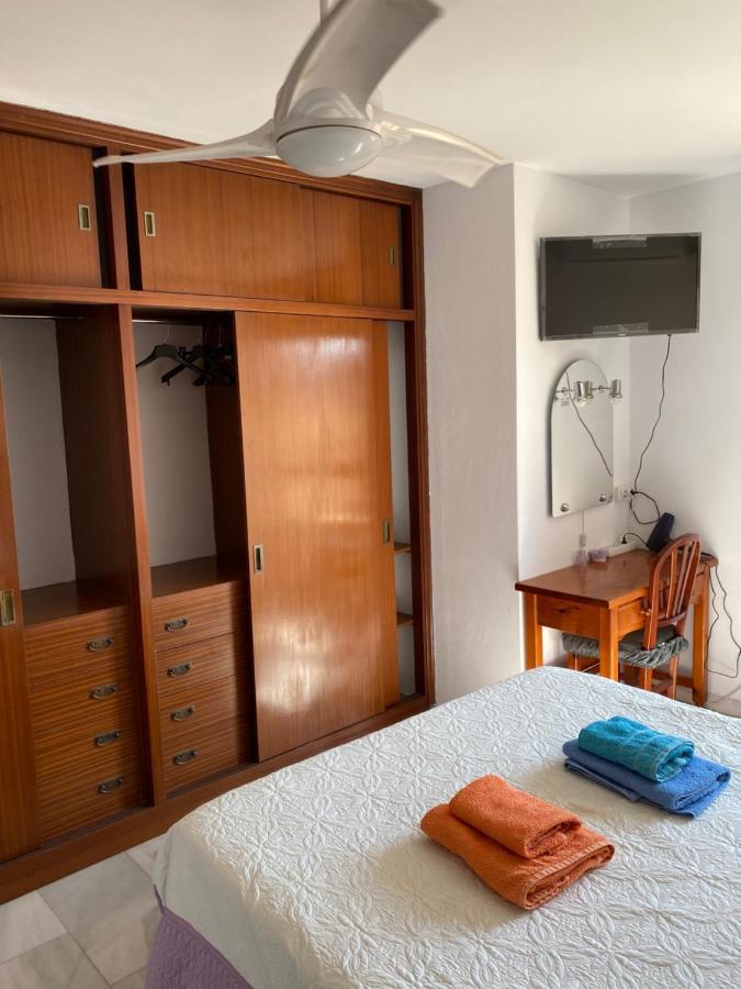 Malaga Centro Habitaciones Privada En Apartamento Compartidos Luaran gambar