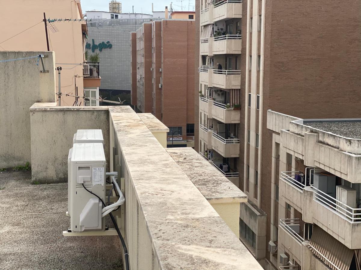 Malaga Centro Habitaciones Privada En Apartamento Compartidos Luaran gambar